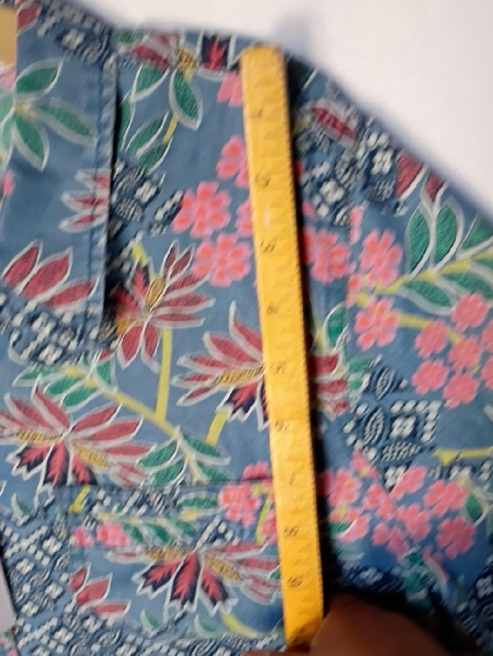 intro. Love The Fit Women's Shirt Button-Front with Pink Blooms Size XL - Picture 6 of 10